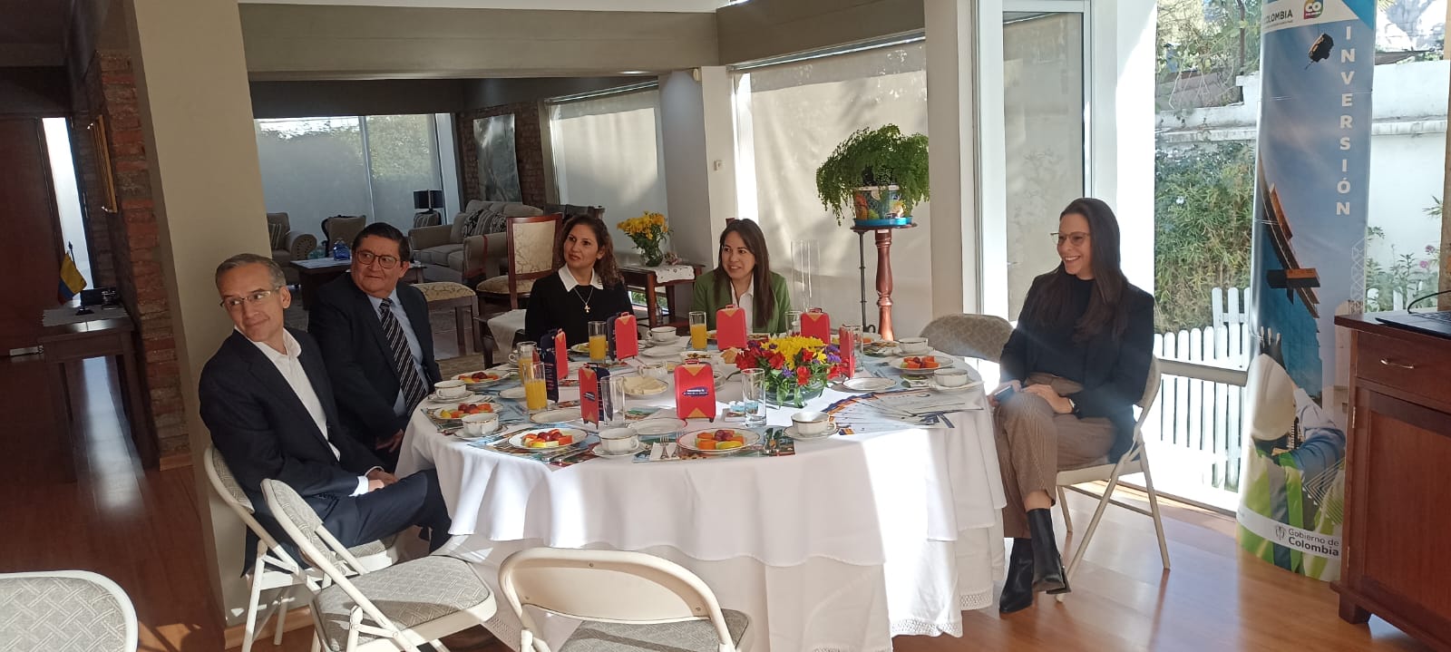 La Embajada de Colombia, ProColombia y socios bolivianos fortalecen sus lazos en visita de promoción comercial