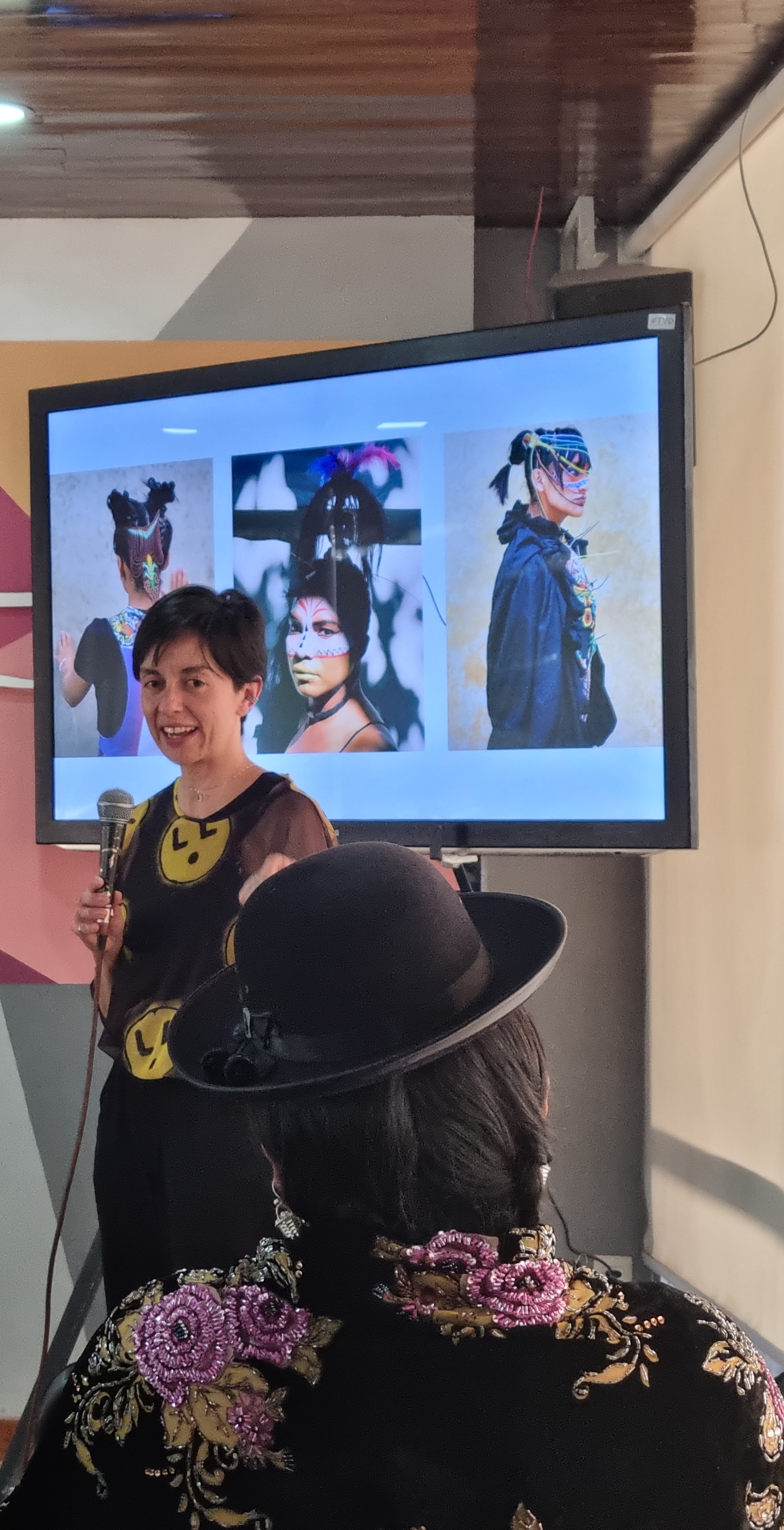 Laurens durante el taller con diseñadores