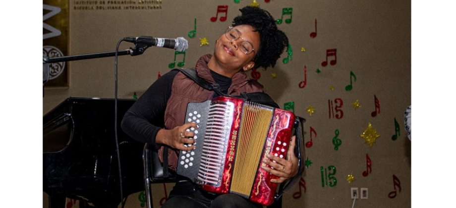 El Vallenato femenino brilla en Bolivia con la visita de Leidy Salgado