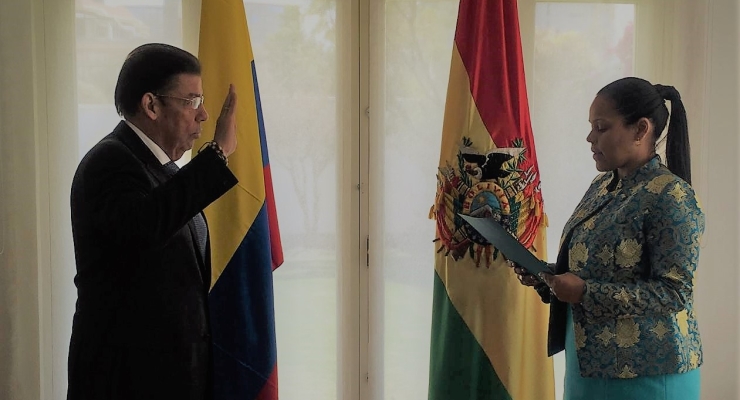 Aníbal José Ariza Orozco se posesionó como Embajador de Colombia