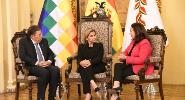 Embajador Aníbal José Ariza Orozco presentó sus cartas credenciales ante la presidenta constitucional del Estado Plurinacional de Bolivia